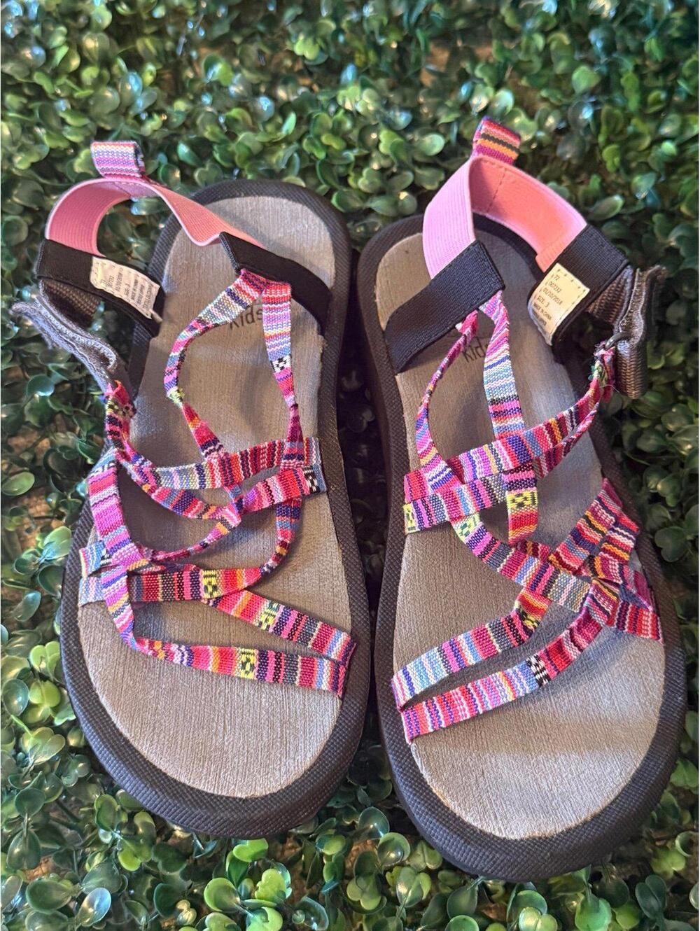 Girls Volatile Strappy Sandals size 3 Pink Multi color
